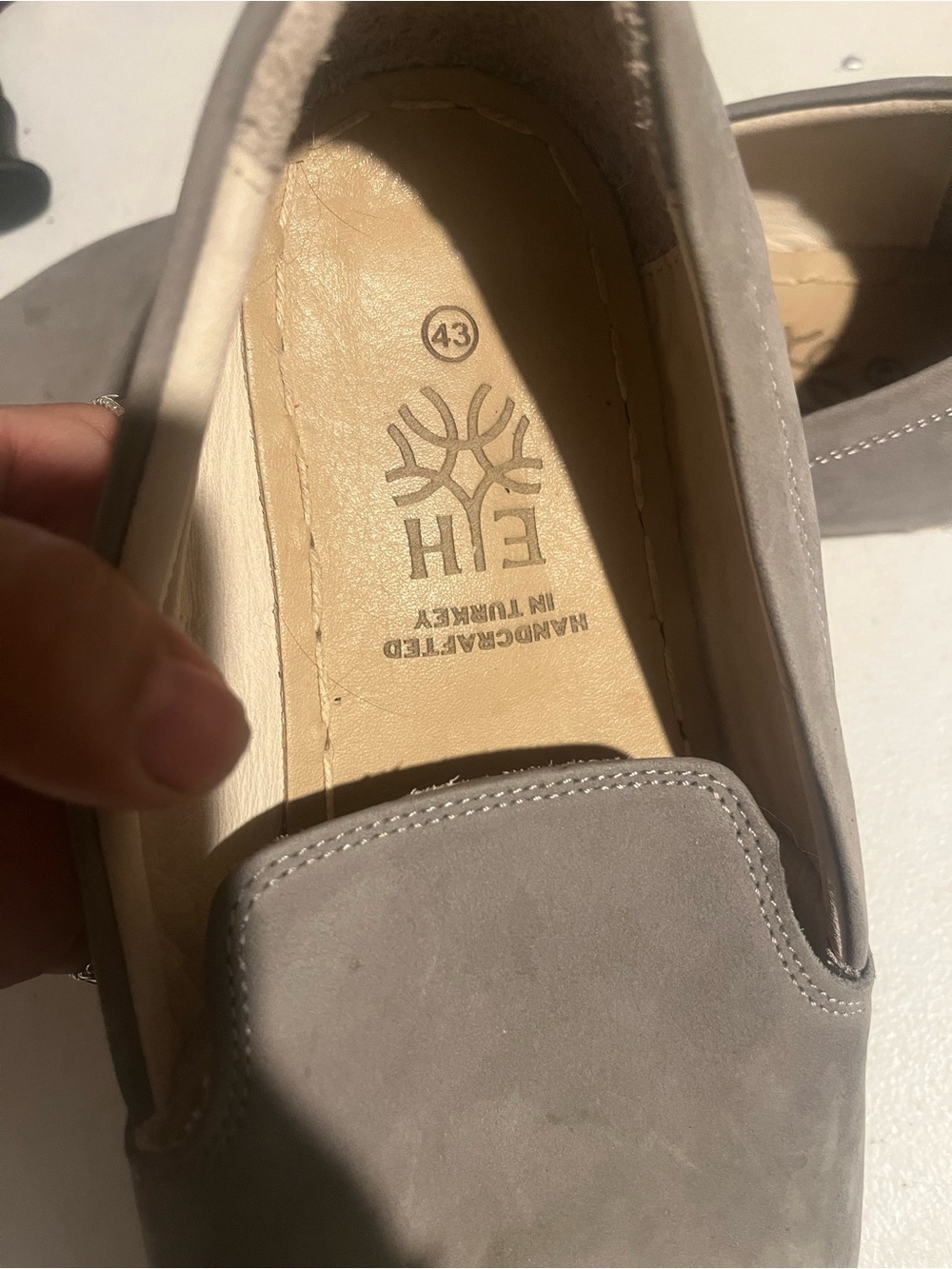 Earthing. Harmony woman 's Slip-On Suede Loafers in Gray - Picture 6 of 6